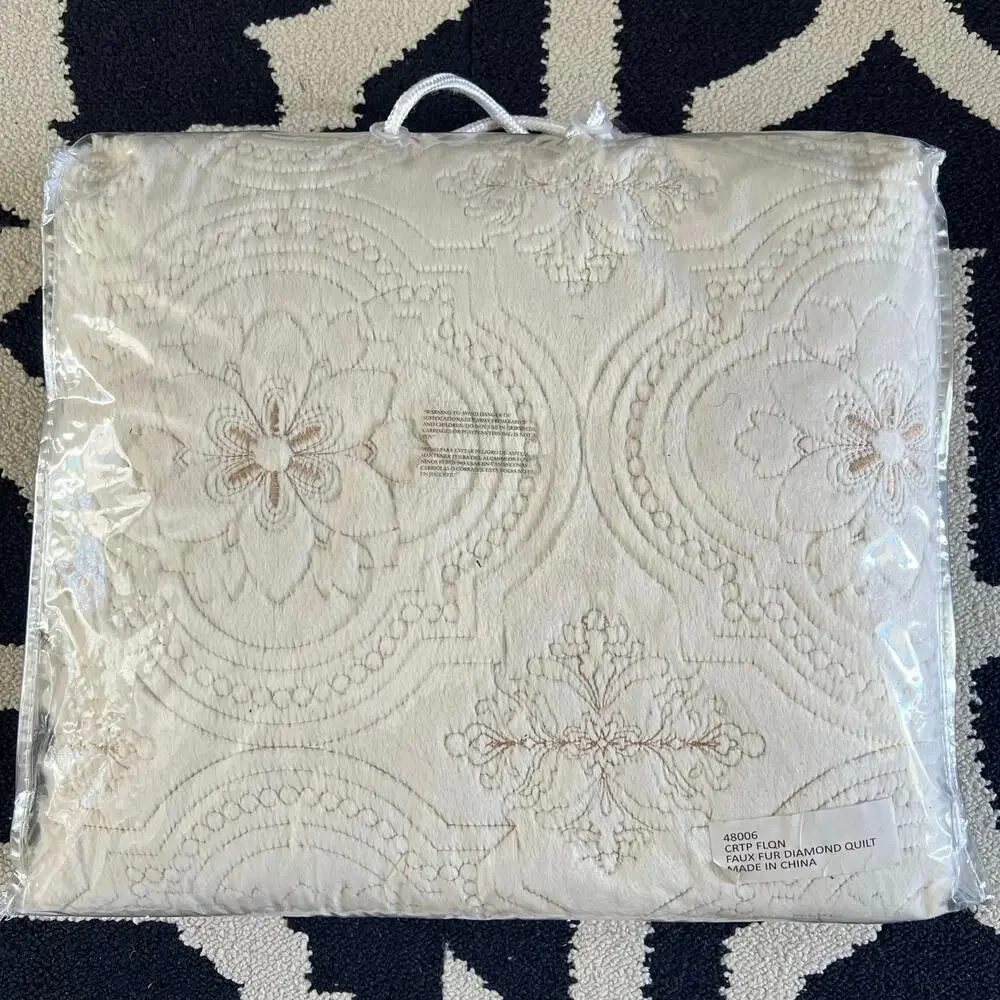 Vintage faux fur Diamond  blanket bed spread coverlet